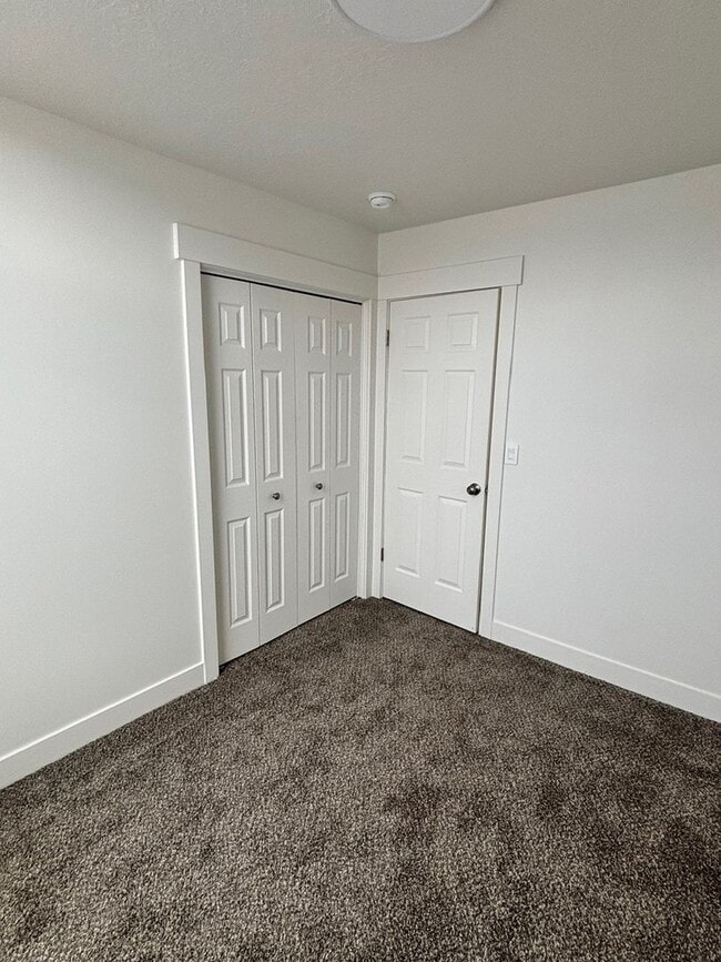 Building Photo - Immaculate Fully Remodeled Orem Home for Rent