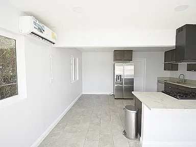 Building Photo - 824 Arcadia Pl