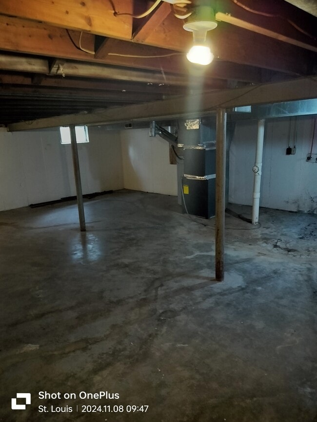 Building Photo - 10141 Baron Dr