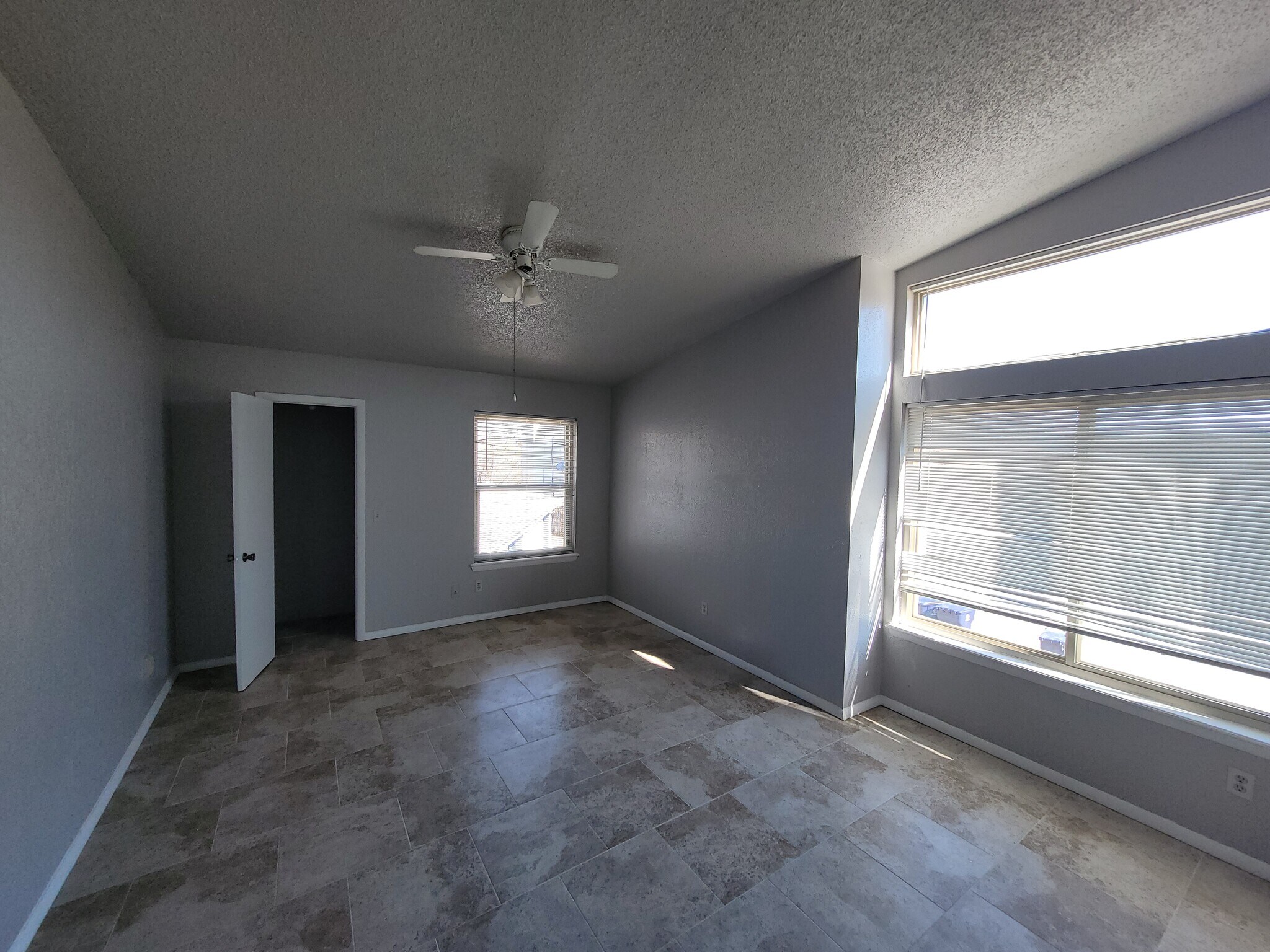 Building Photo - 7313 Edenborough Dr