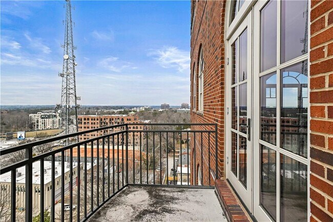 Building Photo - 3180 Mathieson Dr NE