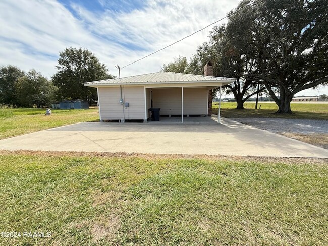 Building Photo - 9913 Hwy 167