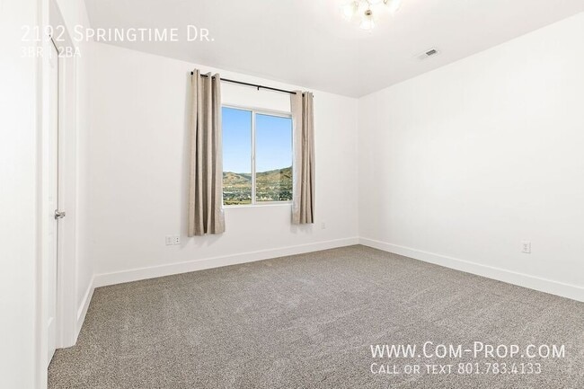 Building Photo - 2192 Springtime Dr