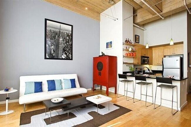Building Photo - South Beach Contemporary Top Floor New Yor...
