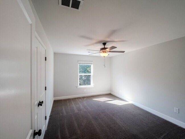 Building Photo - 1586 Maston Rd