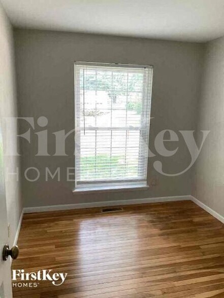 Building Photo - 1351 Virginia Dr