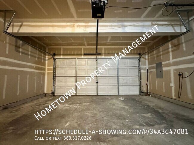 Building Photo - 6763 Steamer Dr SE