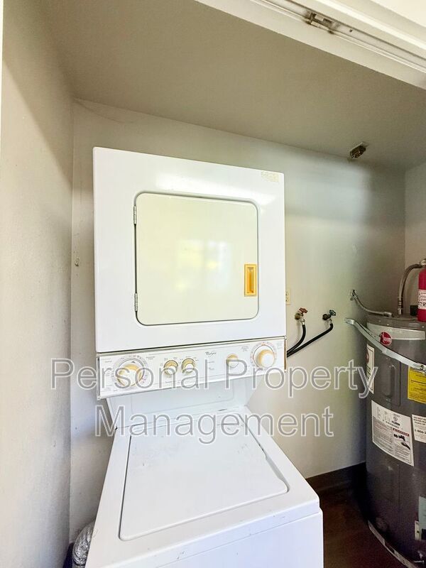 Building Photo - 506 E 34th St