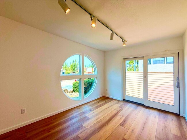 Building Photo - Experience refined coastal living in the h...