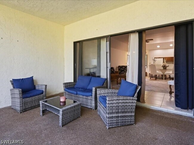 Building Photo - 1833 Courtyard Way