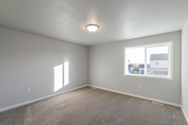 Building Photo - 3615 33rd St S