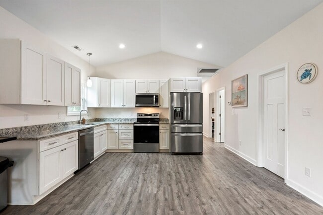 Building Photo - Cozy 2-bedroom home in New Bern