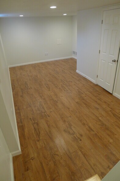 Building Photo - 278 Valley View Road