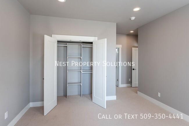 Building Photo - 1213 NE Nanto-B