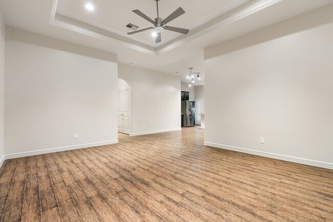Building Photo - 2934 Whitman Dr