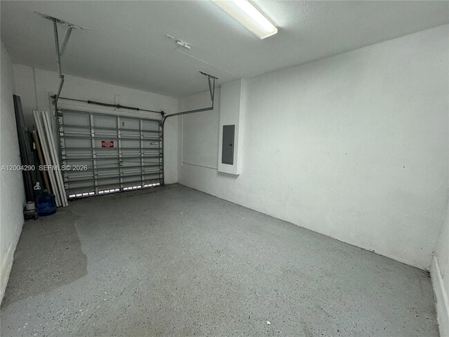 Building Photo - 2356 NE 3rd Ct