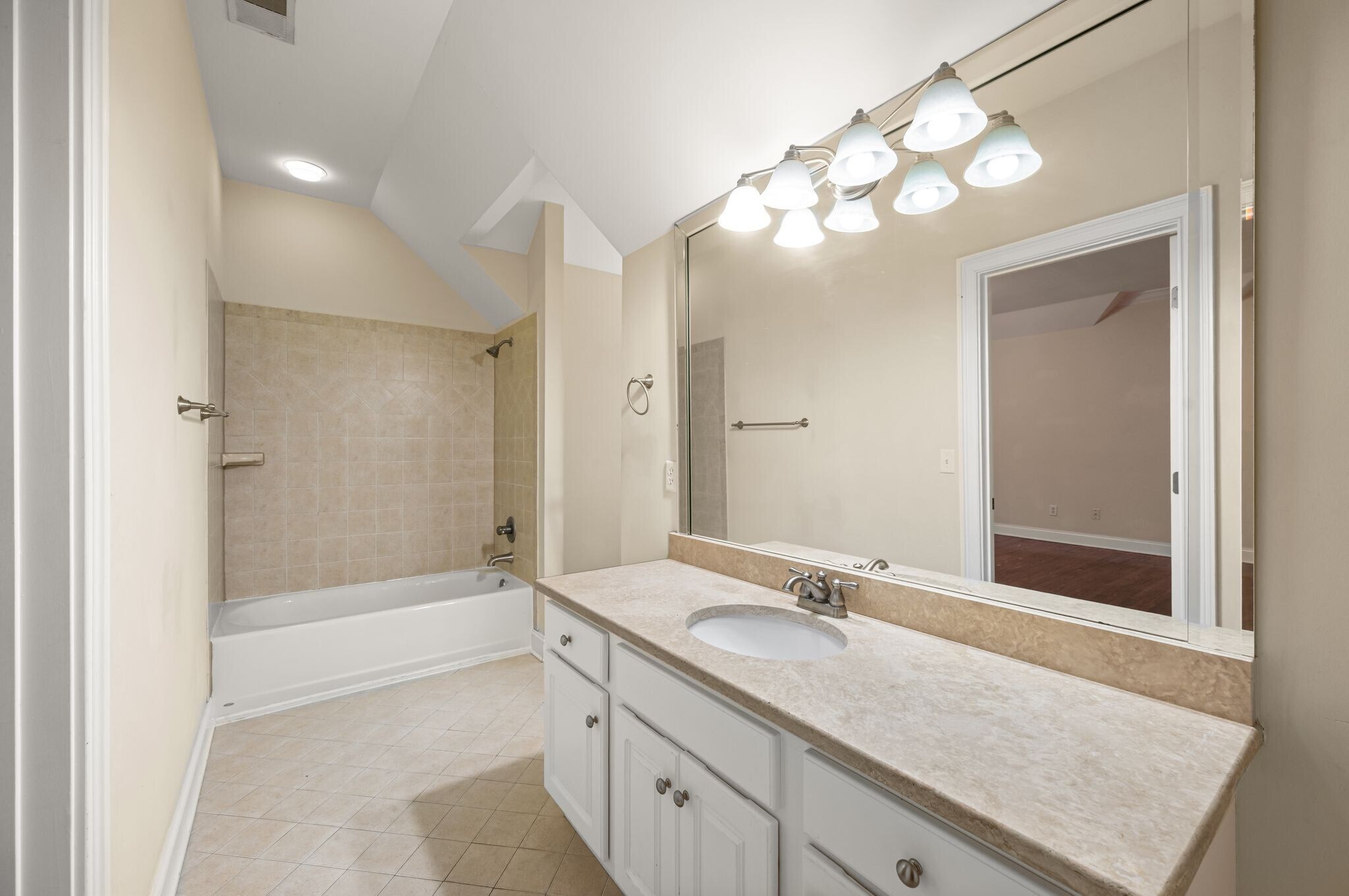 Building Photo - 172B Woodmont Blvd