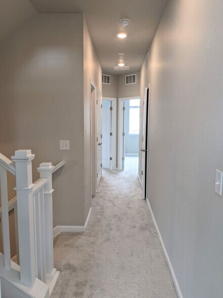 Building Photo - 14925 E Belleview Dr