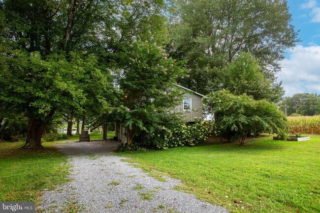 Building Photo - 17220 Gum Landing Rd