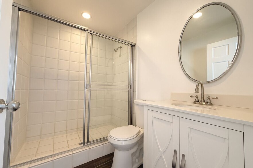Building Photo - 1174 Coldwater Canyon Dr