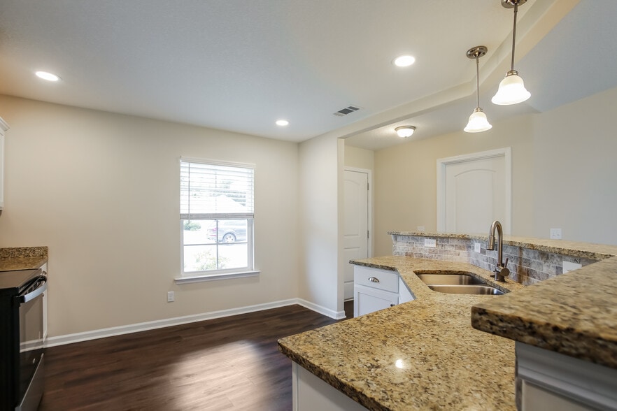Building Photo - 308 Pecan Pointe Dr