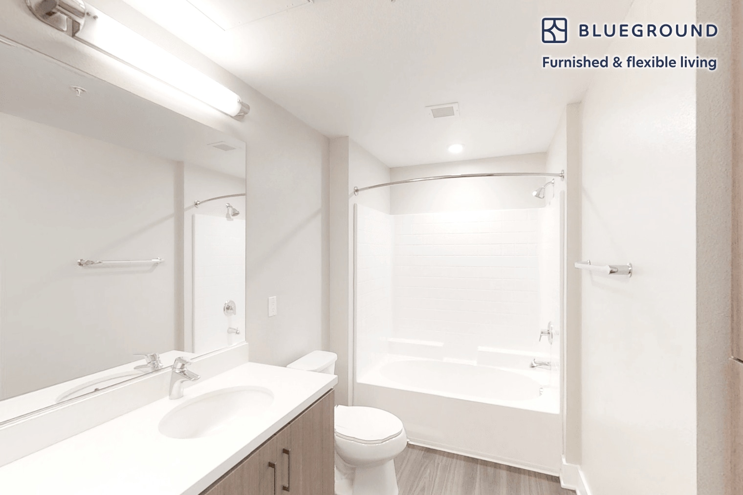 Building Photo - 5685 Park Dr