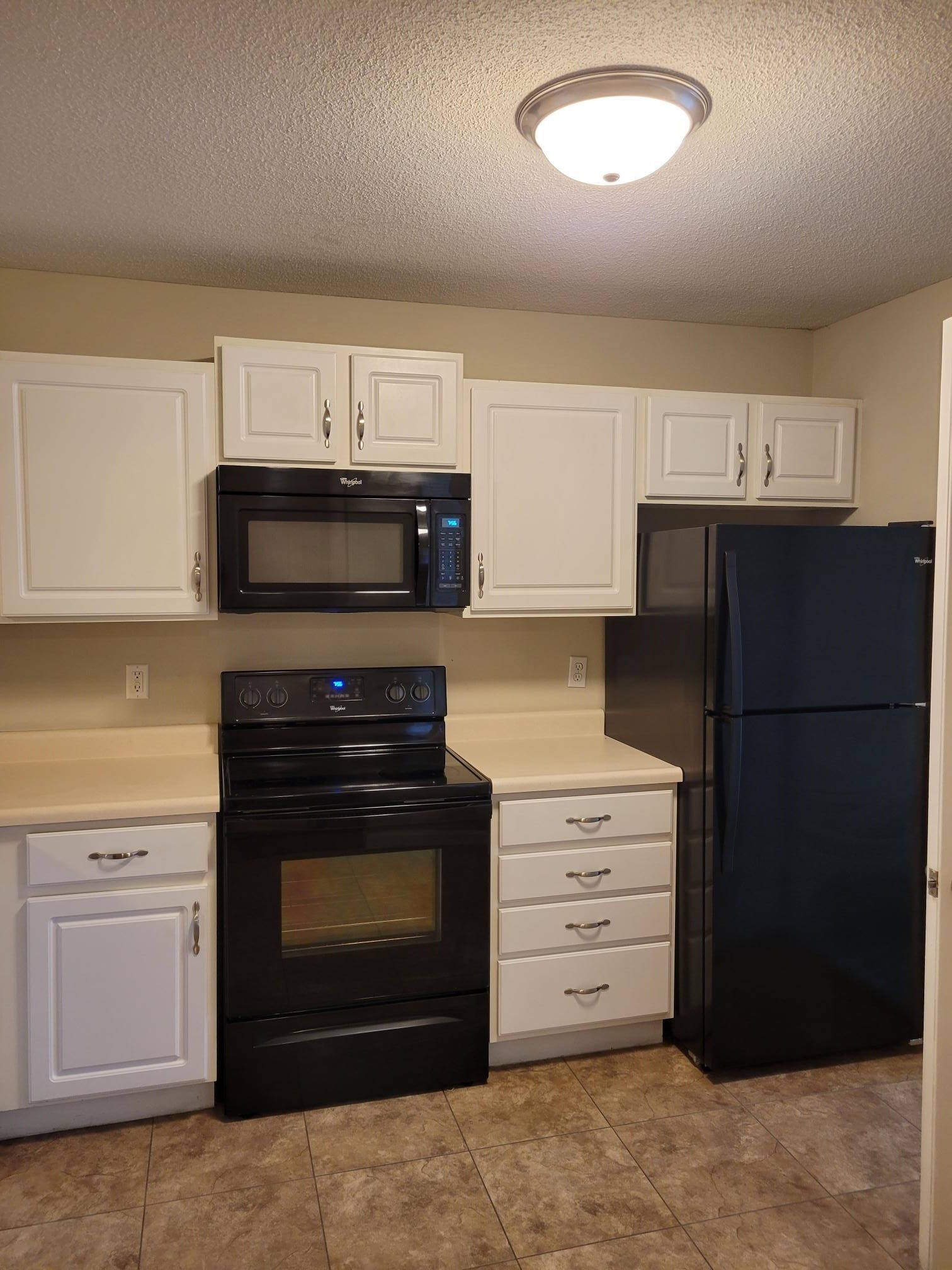 Building Photo - 428 Orchard View Ct