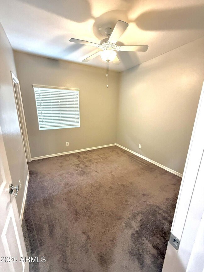 Building Photo - 1458 W Smoke Tree Ave