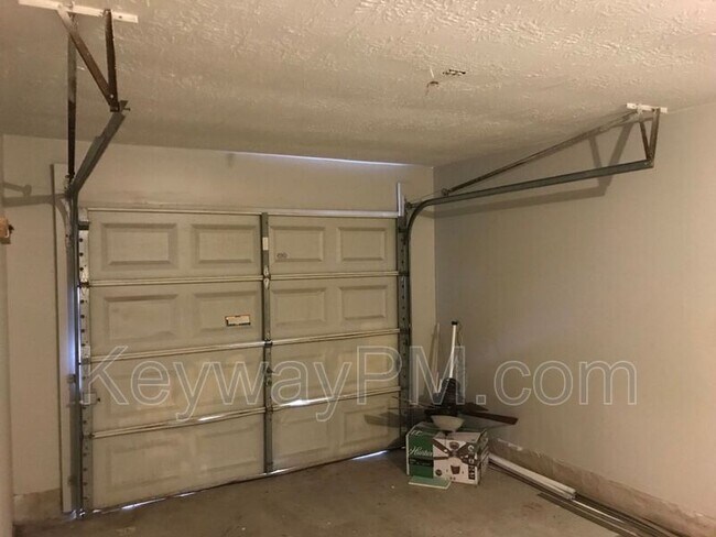 Building Photo - 3443 Linderwood Dr