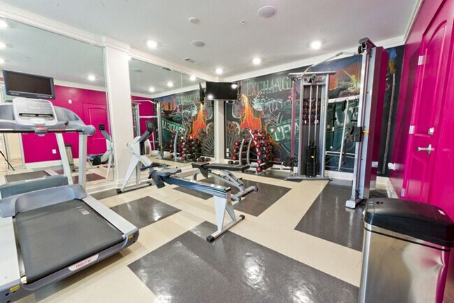 Building Photo - 555 14th St NW