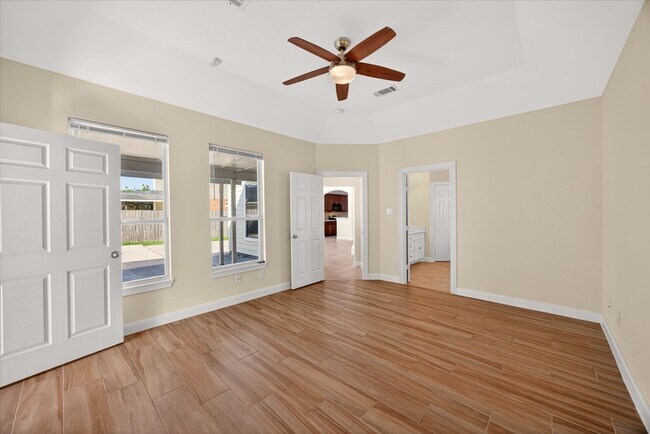 Building Photo - 20835 Cottage Cove Ln