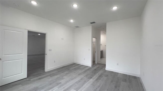 Building Photo - 16471 SW 27th Ave
