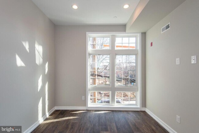 Building Photo - 1340-48 S 13th St