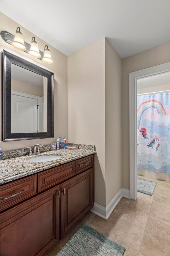 Building Photo - Luxury Living in The Oaks at Cotswold – 5BR Executive Home with Exceptional Amenities