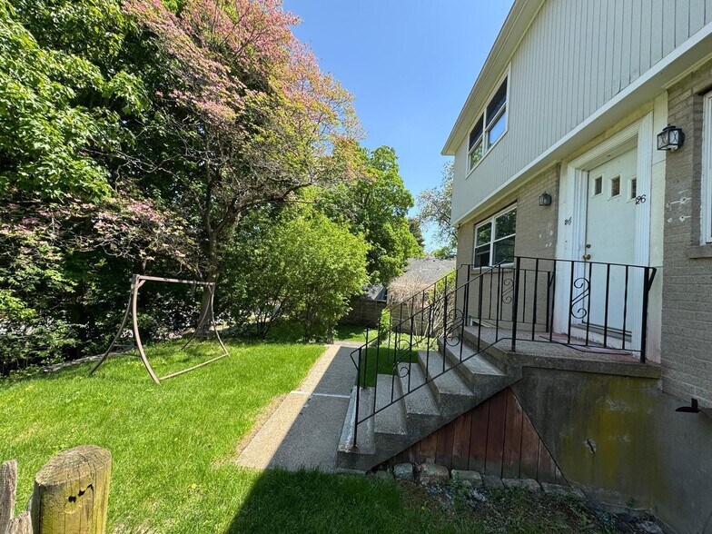 Building Photo - 124 Nonantum Rd