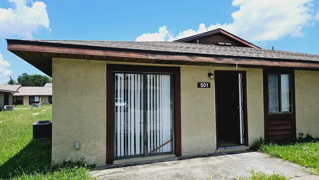 Primary Photo - 1050 N Fiske Blvd