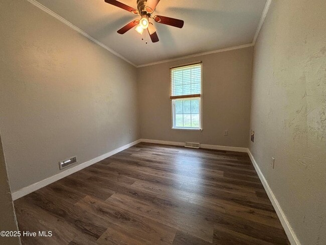 Building Photo - 180 Quails Cove