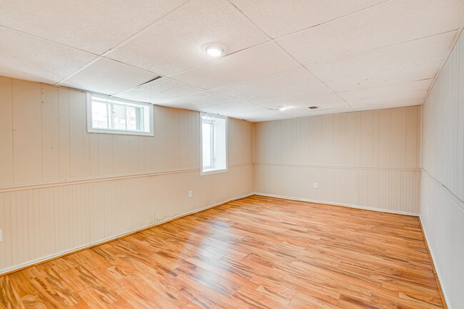 Building Photo - 700 24th Ave SE