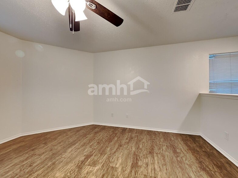 Building Photo - 4105 Hunters Creek Dr