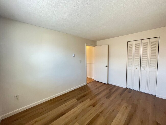 Building Photo - 173 Loudon Rd