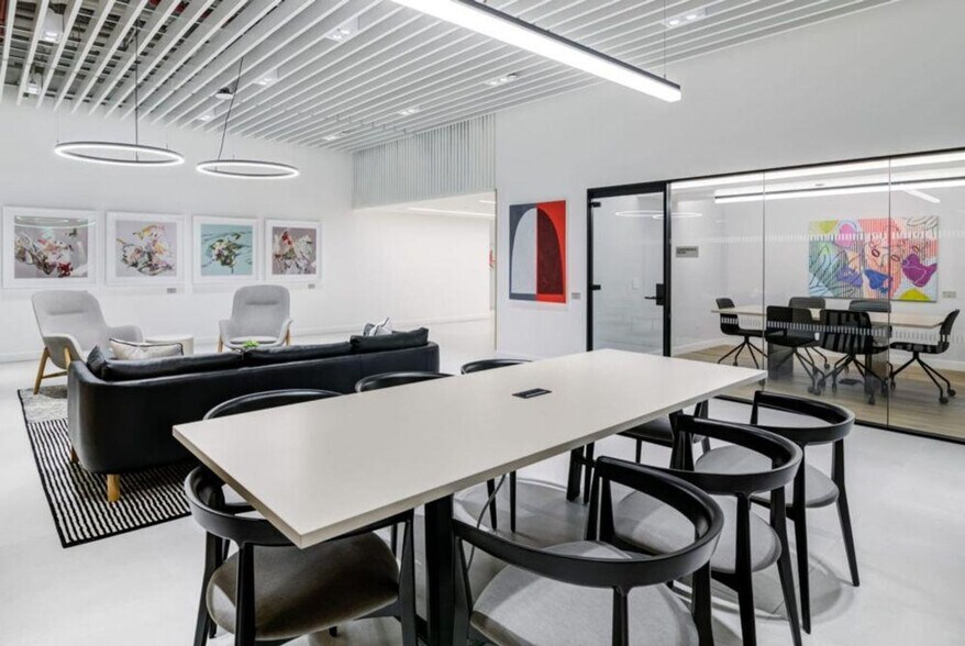 Building Photo - 5 Pennsylvania Plaza