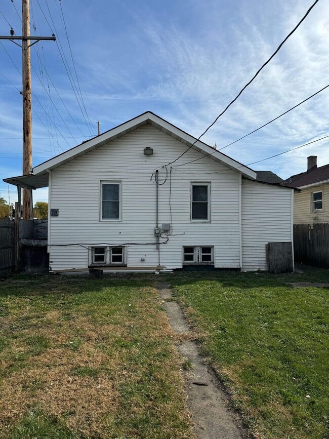 Building Photo - 4604 Johnson Ave