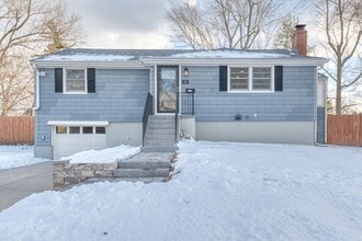 Building Photo - 42 Northbrick Ln