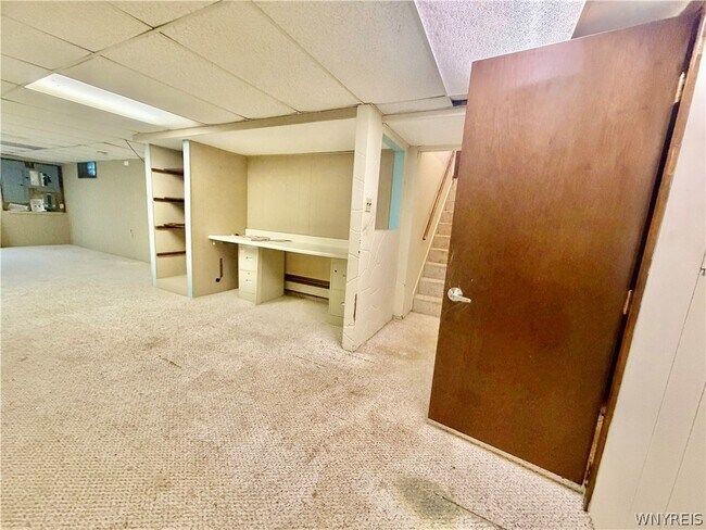 Building Photo - 94 S Prince Dr