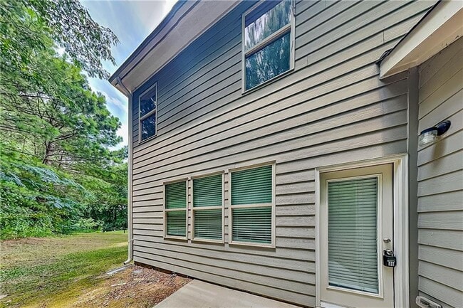 Building Photo - 4971 Terrace Dr