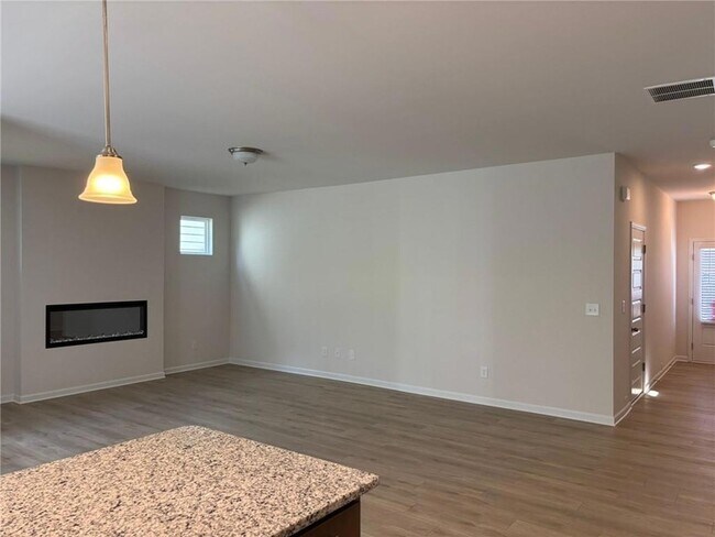 Building Photo - 701 Shetland Trl