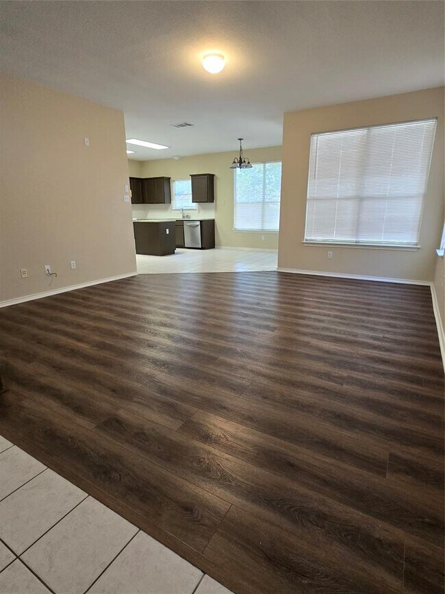 Building Photo - 8309 Dulac Dr