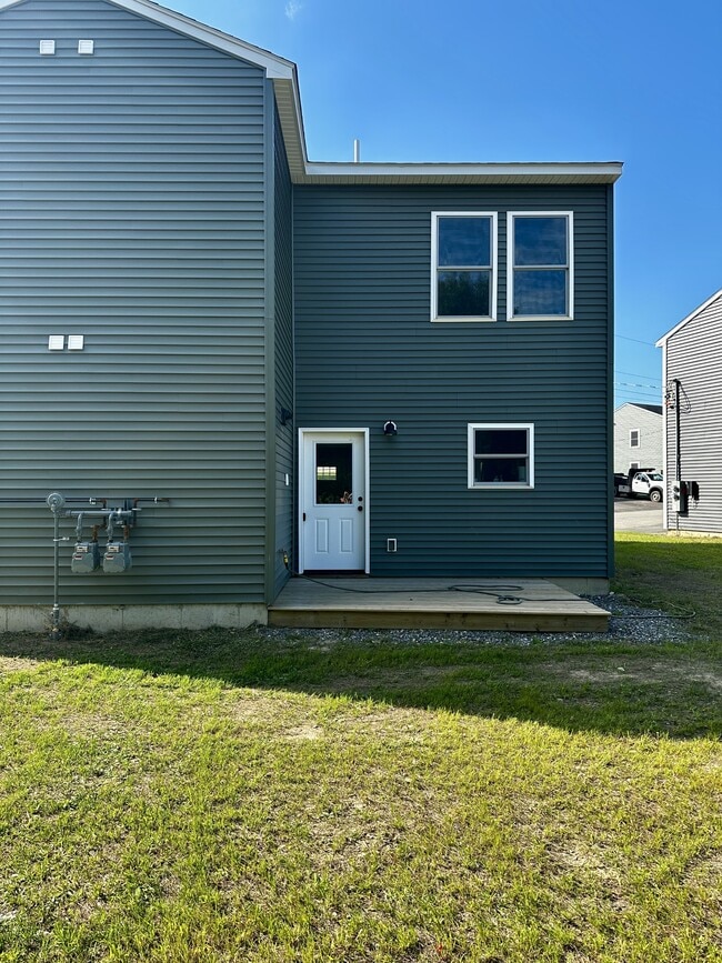 Building Photo - 46 Firefly Ln