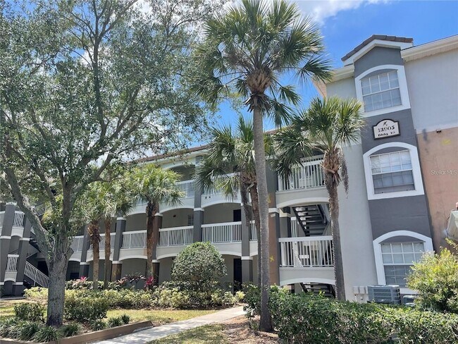 Building Photo - 13905 Fairway Island Dr