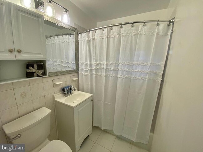 Building Photo - 1120 Wentworth Dr